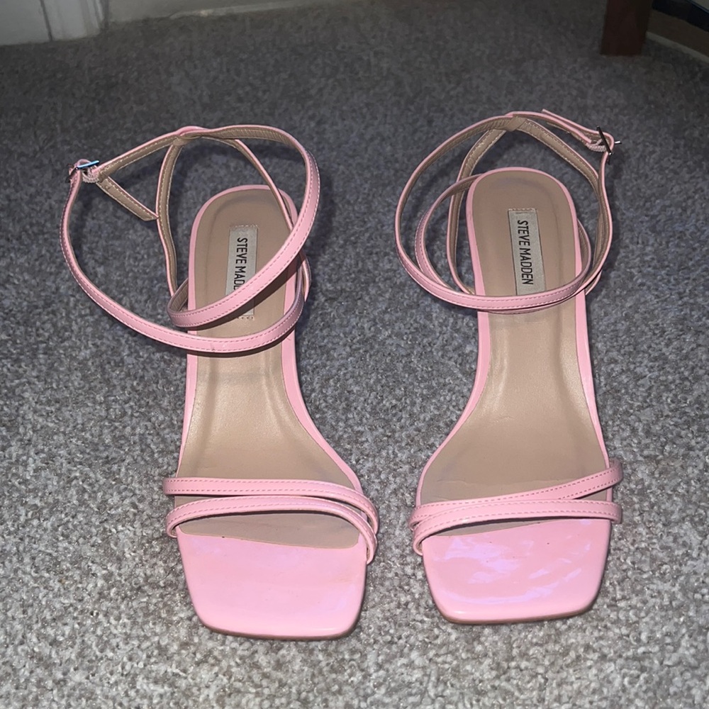 9.5 pink small heel by Steve Madden